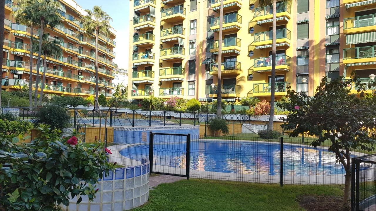 Impresionante Primera Linea De Playa, Bajondillo Beach Torremolinos Exterior photo