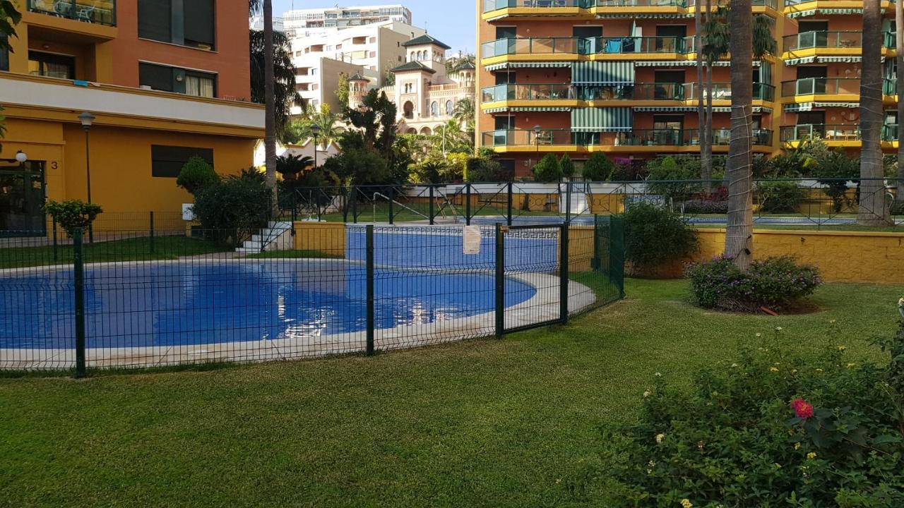 Impresionante Primera Linea De Playa, Bajondillo Beach Torremolinos Exterior photo