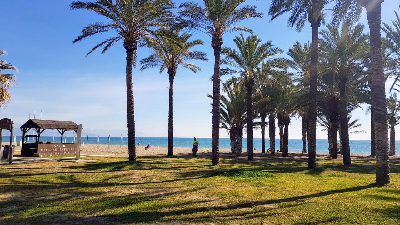 Impresionante Primera Linea De Playa, Bajondillo Beach Torremolinos Exterior photo
